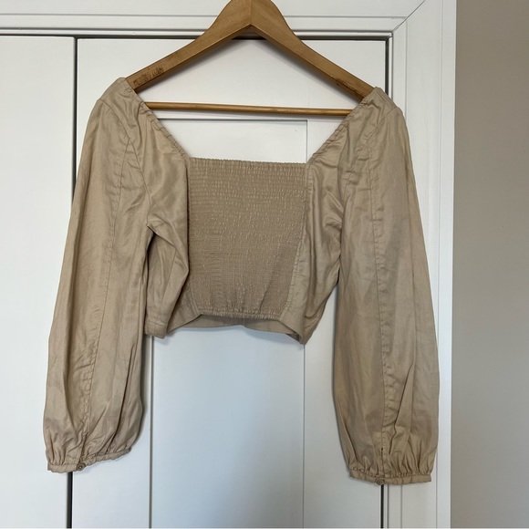 Aritzia Babaton Hadwyn Top Cream - Picture 3 of 3